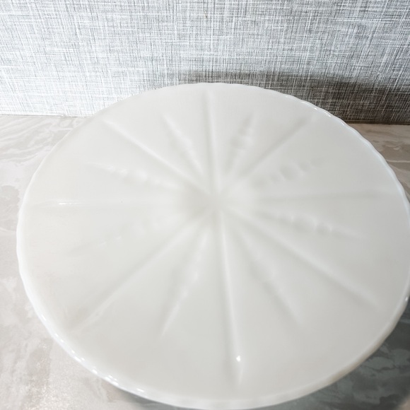 Anchor Hocking Milk Glass Cake Pedestal - Picture 2 of 4